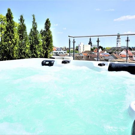 Panorama Penthouse Apartment Mit Klima Und Whirlpool Fuer Bis Zu 6 Personen フランケンタール エクステリア 写真