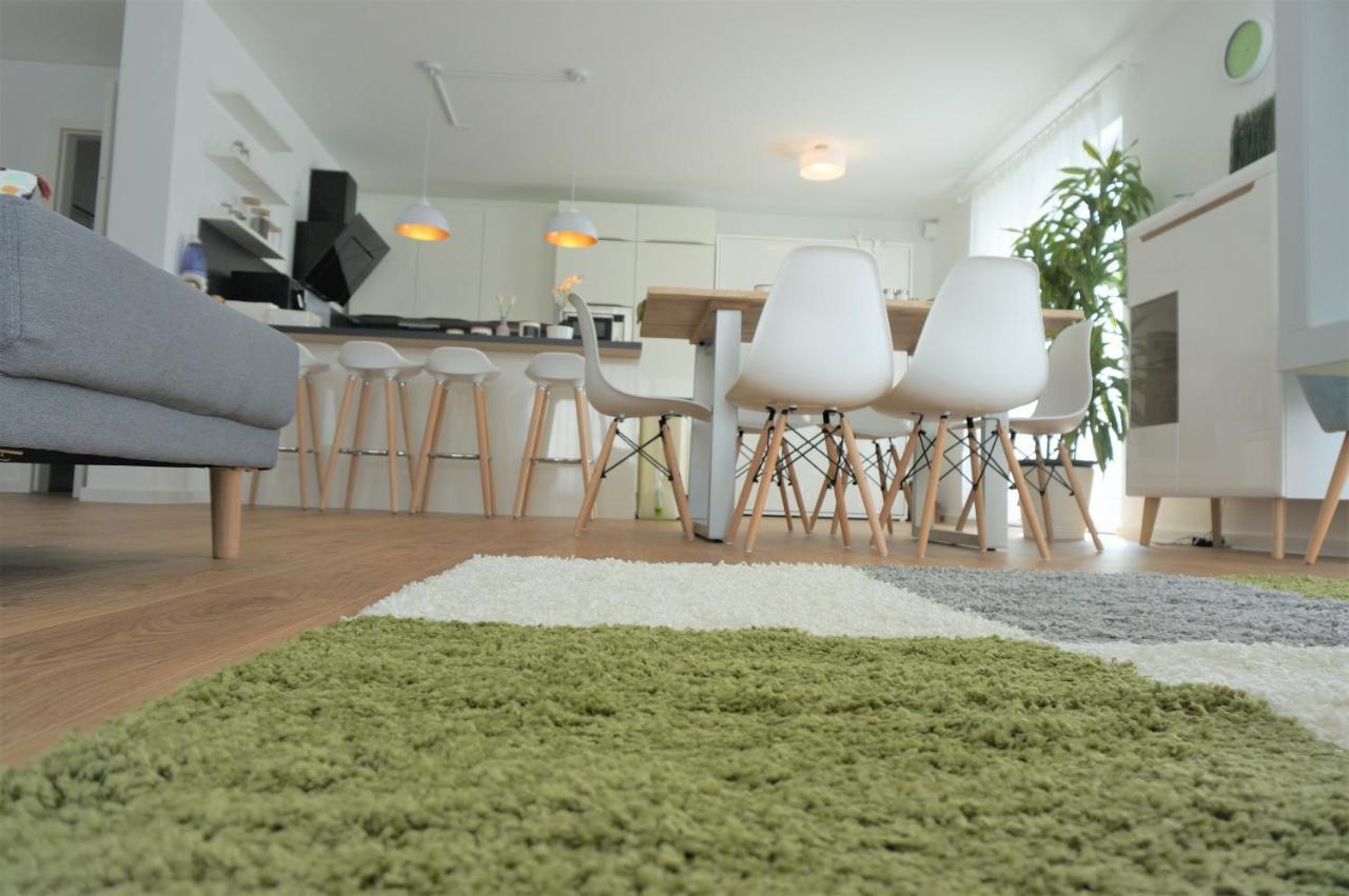 Panorama Penthouse Apartment Mit Klima Und Whirlpool Fuer Bis Zu 6 Personen フランケンタール エクステリア 写真